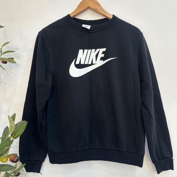 Nike Black Crewneck Sweatshirt – Size Boys XL - Picture 2 of 4